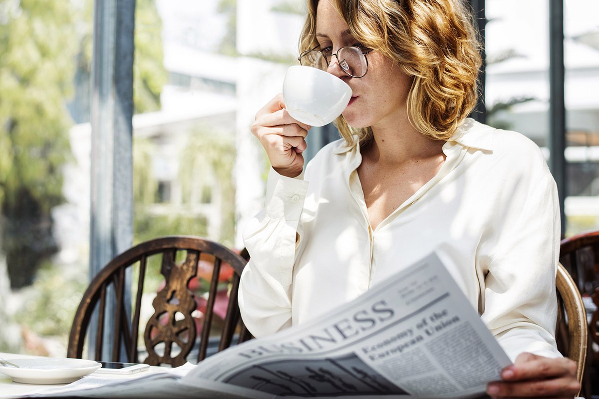 leadvisionbook's tweet image. Both current and aspiring leaders reported providing more strategic vision and help to teammates, as well as feeling more power and influence at work on the days that they thought about their daily leadership goals. #GoForthAndLead bit.ly/3w6fypA