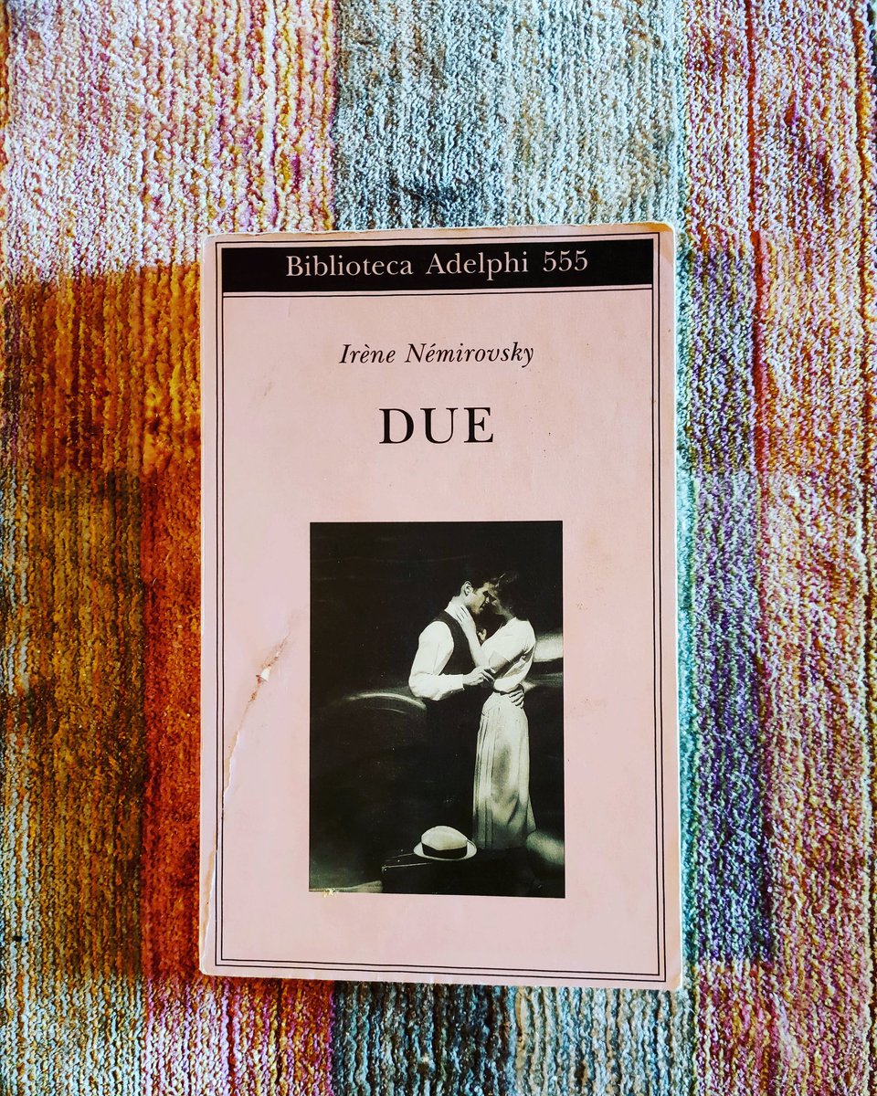 Il desiderio e le sue ombre tra intermittenze e devastazioni, in una fase della vita nella quale il Due è il numero perfetto. 
<a href="/adelphiedizioni/">Adelphi Edizioni</a>