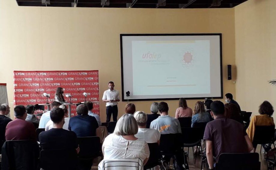 LucileBilland's tweet image. Rencontre des acteurs de la #prévention, experts APA, organisée avec la conférence des financeurs @grandlyon : intro par les Vices-Présidents Autonomie Blanchard et Sport Ben Itah et par @Carsat_RA et @AtoutsPrev_RA, étude @nova_7 puis ateliers collaboratifs ! 👏🏻 #bienvieillir