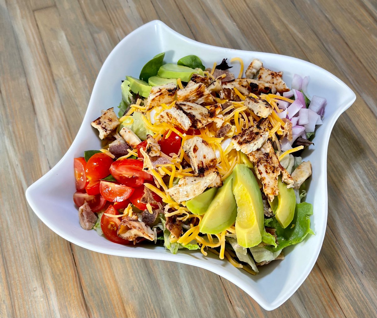 Sunbroscafe's tweet photo. Stop by for a delicious treat or a hardy lunch. https://t.co/J5nfsAJ0mu