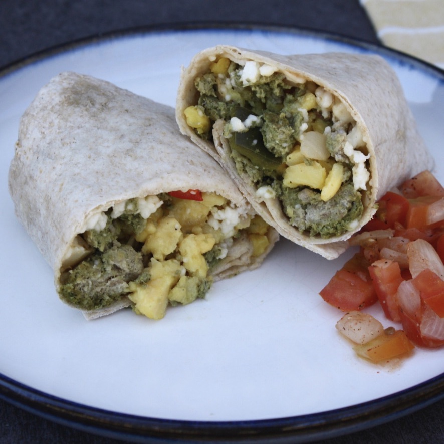 FarmToFit's tweet image. You don’t have to tackle your Thursday to-do list alone... You’ve got plenty of backup with our Breakfast Burrito. 🌯
 
Spicy green chorizo goodness is mixed with scrambled eggs &amp;amp; melty Oaxaca 🧀. Finished with salsa fresca, you’ll be ready for the day with a 🔥 in your belly. 🙌