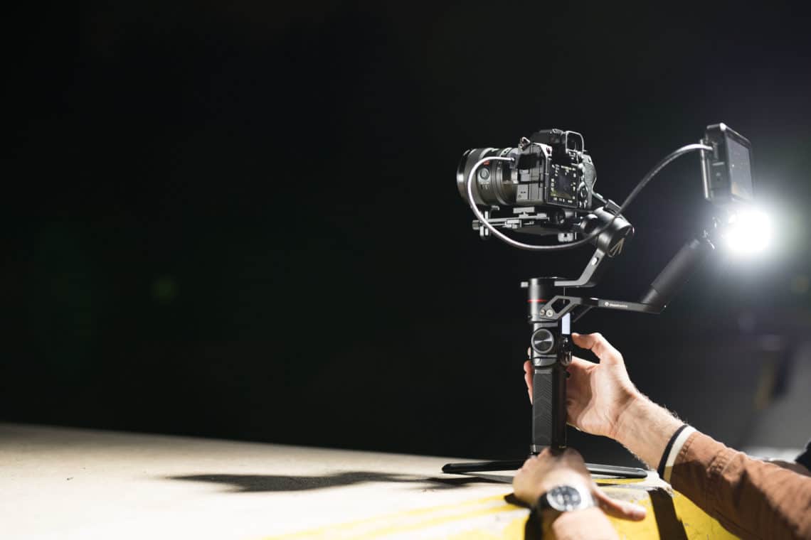 hunters_light's tweet photo. Manfrotto has always made tools for these creatives, enabling steady, smooth film making. Now it’s time to expand the tool set. It’s time to move with Manfrotto, it’s time for the Manfrotto Gimbal.

https://t.co/t8GmrJ6ajK https://t.co/LCmySgQkzy