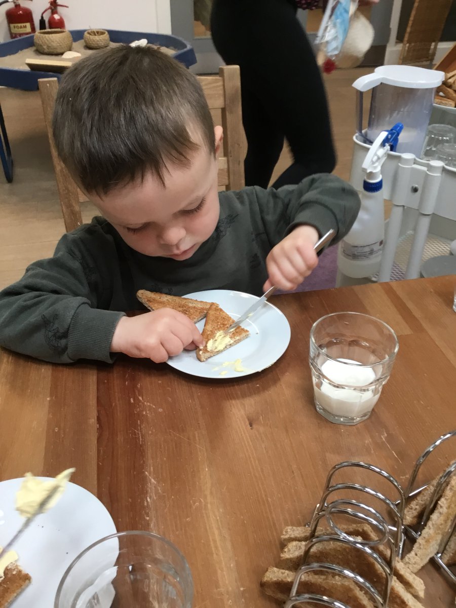 MenstrieELC's tweet photo. Providing quality snack times with our children.
Encouraging independence and creating quality experiences, ensuring a caring and positive social experience.
“I did it myself, I made my own toast”
#imageofthechild #careinspectorateQI1.1 #skillsforlife
@ClacksELC https://t.co/vbMHSjqUX7