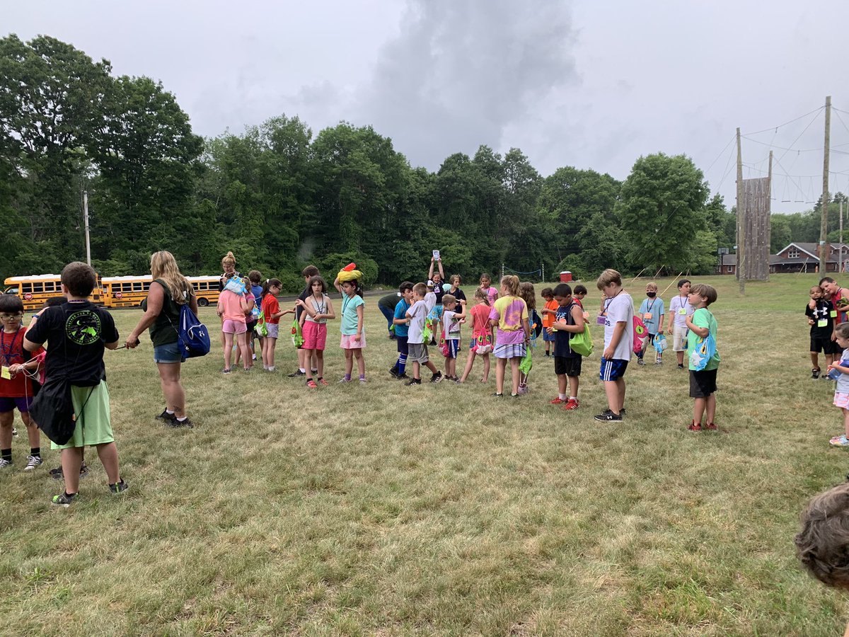 WMScienceIA's tweet image. The rain waited until our Explorers were ready to board the bus.  What a GREAT WEEK!!  Thank you to all of our parents for sharing your most precious little people with us!! @daniel_novak_WM @WestMilfordSupt