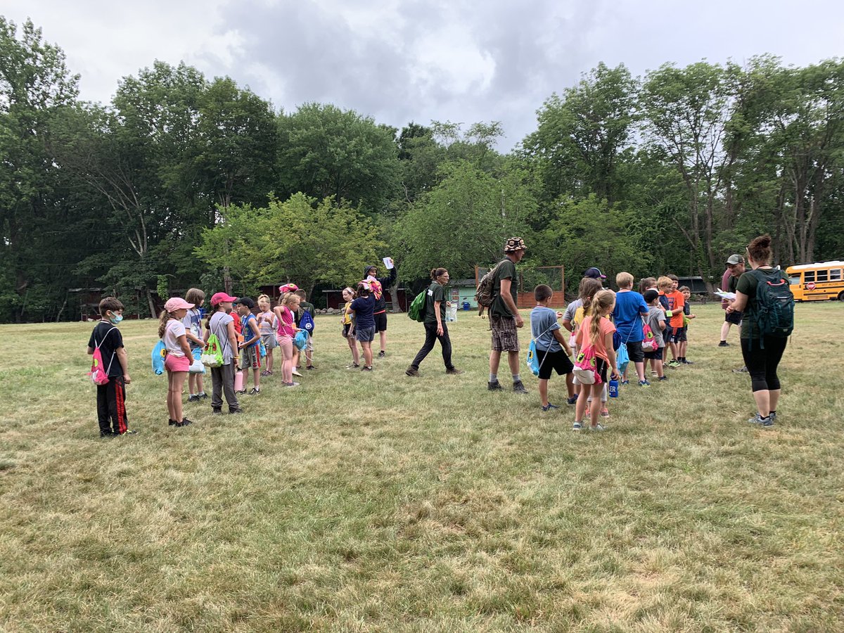 WMScienceIA's tweet image. The rain waited until our Explorers were ready to board the bus.  What a GREAT WEEK!!  Thank you to all of our parents for sharing your most precious little people with us!! @daniel_novak_WM @WestMilfordSupt