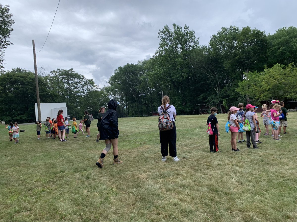 WMScienceIA's tweet image. The rain waited until our Explorers were ready to board the bus.  What a GREAT WEEK!!  Thank you to all of our parents for sharing your most precious little people with us!! @daniel_novak_WM @WestMilfordSupt