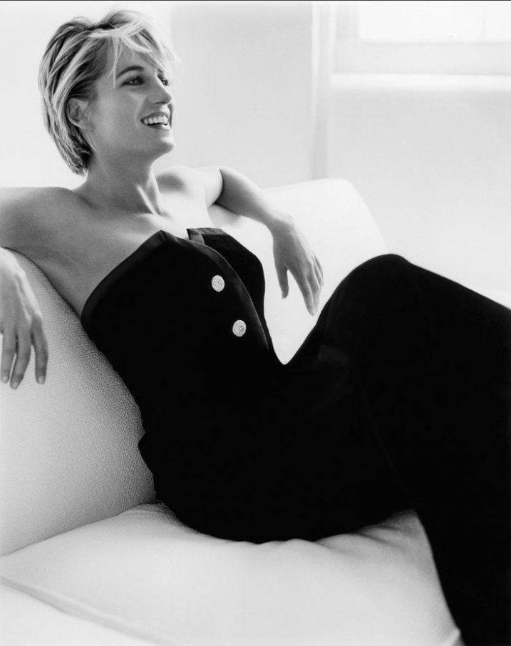 Happy 60th birthday, princess Diana. Rest in perfect peace 