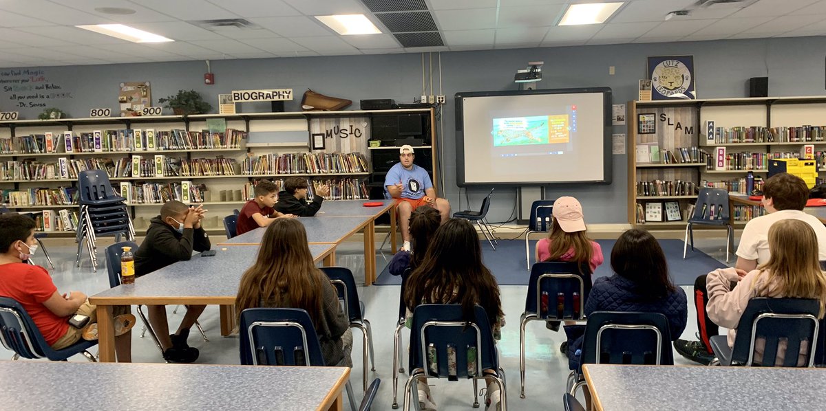 Street Team visits Lutz K-8 this morning!!  <a href="/hubofschool/">HCPS Library Media</a> <a href="/hcpshost/">HCPS HOST Program</a> <a href="/LutzSchool/">Lutz K-8</a> @PlantCityJulie #readonthego