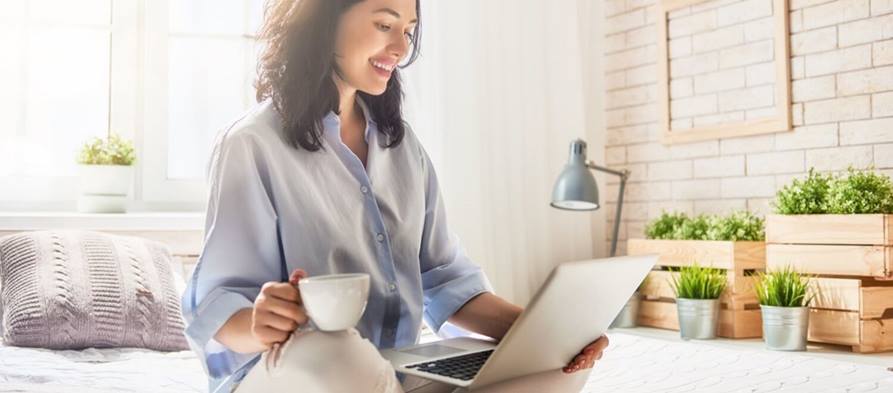 CNPtech's tweet photo. During the pandemic, #remoteworking and the #hybridworkforce became a lifeline. In this @Mitel blog, remote work expert, Liam McIvor Martin, discusses why that trend is likely to continue and how to support and empower employees anywhere in the #NowofWork https://t.co/Hm0sdbFxi5 https://t.co/3vW5jaXupv
