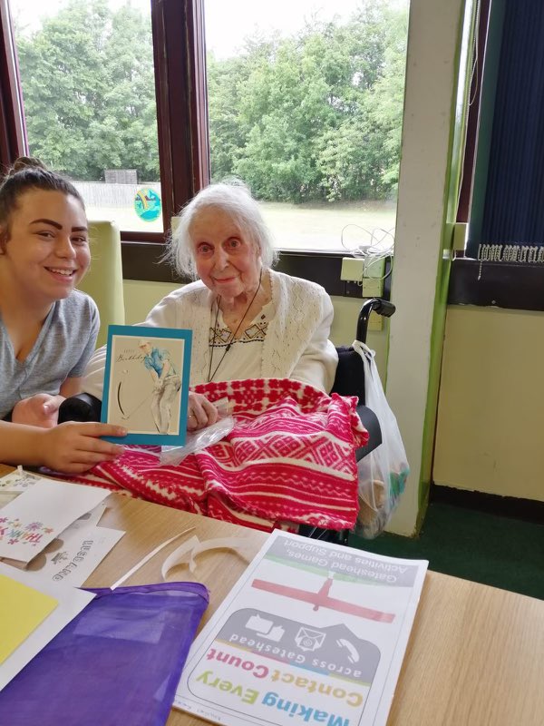 UkGateshead's tweet photo. Our #Newcastle reconnects service have been hard at work today making cards for loved ones❤️ #craft #community #StrongerTogether https://t.co/07cQZh7B5I