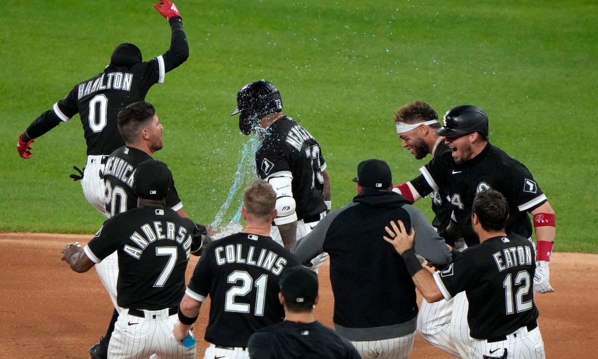 670 The Score Our Guy Mattspiegel670 Is Joining Bernsteinrahimi Next To Talk Cubs White Sox And Mlb Tune In T Co 6pc174bhjj Twitch T Co Wwpfhvmqbr T Co Is10hbpt52