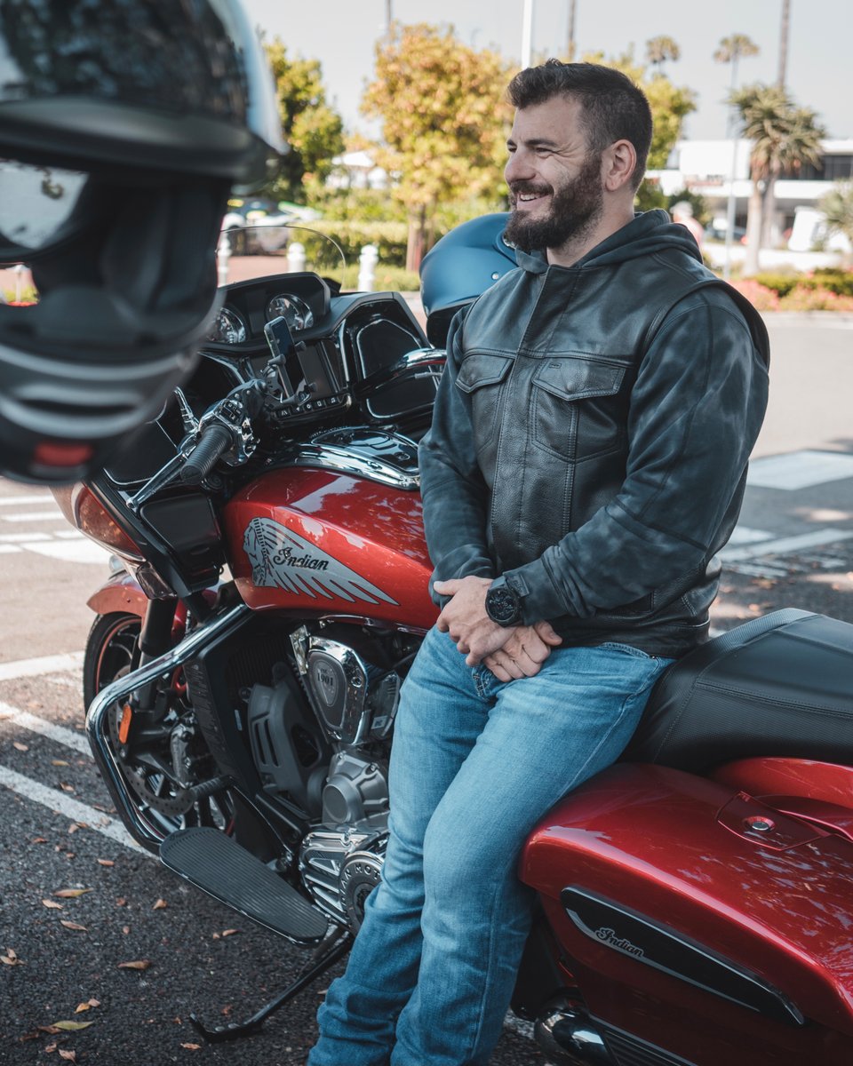 indianmotocycle's tweet image. Plan a ride and connect with the open road like 5x consecutive @CrossFitGames champion @MathewFras, and 25x world record-holding powerlifter @stefi_cohen. #IndianChallenger #IndianChieftain

Photos by @seanmacdonald
#indianmotorcycle