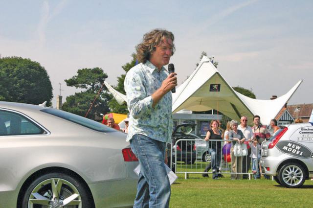 EbMotorshow's tweet photo. #ThrowbackThursday to the 2006 #Eastbourne Motorshow, hosted by Top Gear’s James May & held at Sussex Downs College. #CaptainSlow #JamesMay #MotorshowEvents #EastbourneMotorshow #FridayAd https://t.co/wY9NYNXsQh