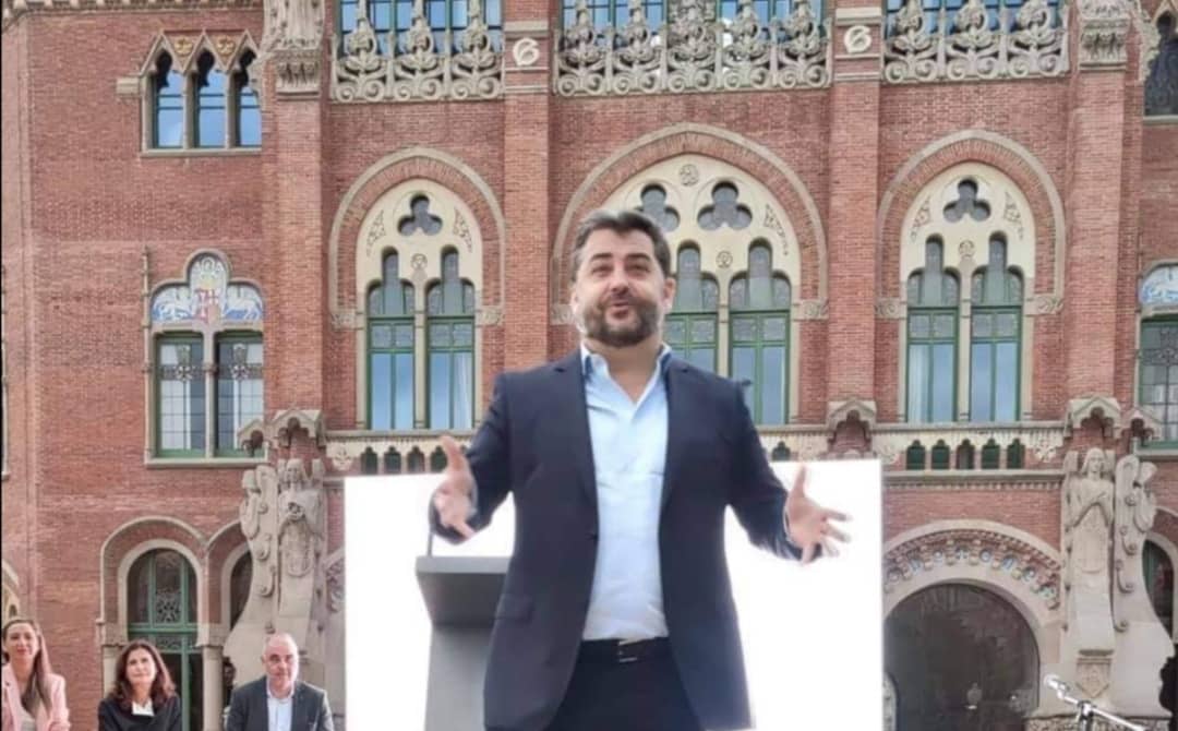 Només podem dir GRÀCIES ! 

Gràcies per acompanyar-nos en un dia tan important i viure-ho tan intensament com nosaltres. Gràcies també a tots els que no veu poder estar de forma presencial per les limitacions d'aforament! 

#danielvosseler
#bcnetstujaestemaqui