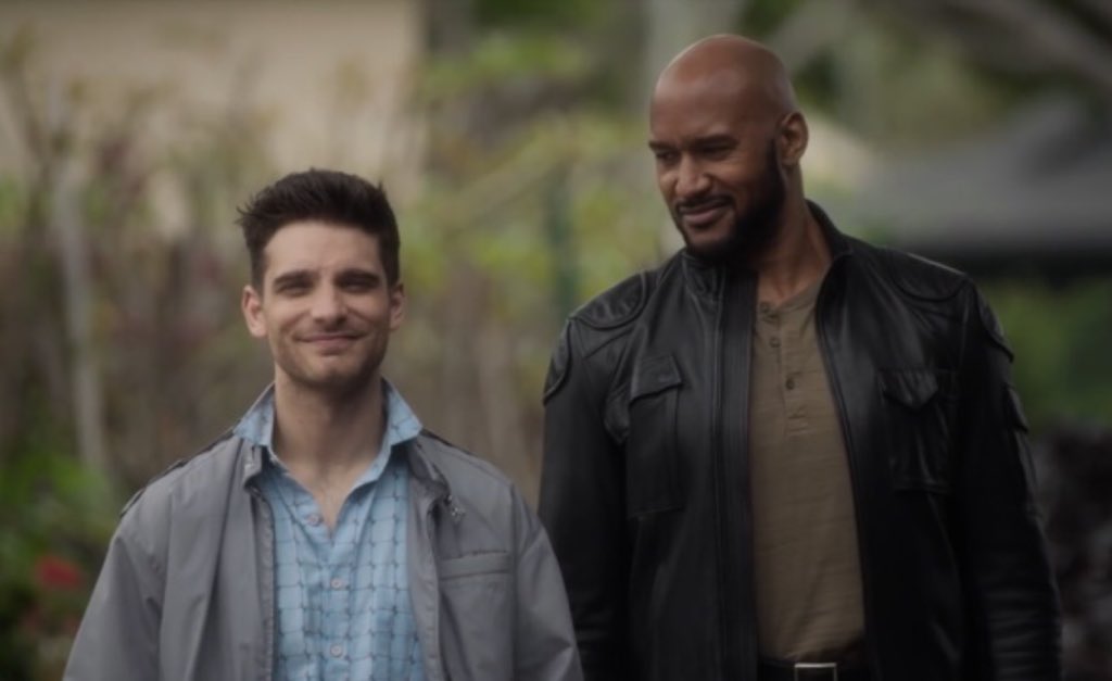 Happy Birthday to Henry Simmons! 