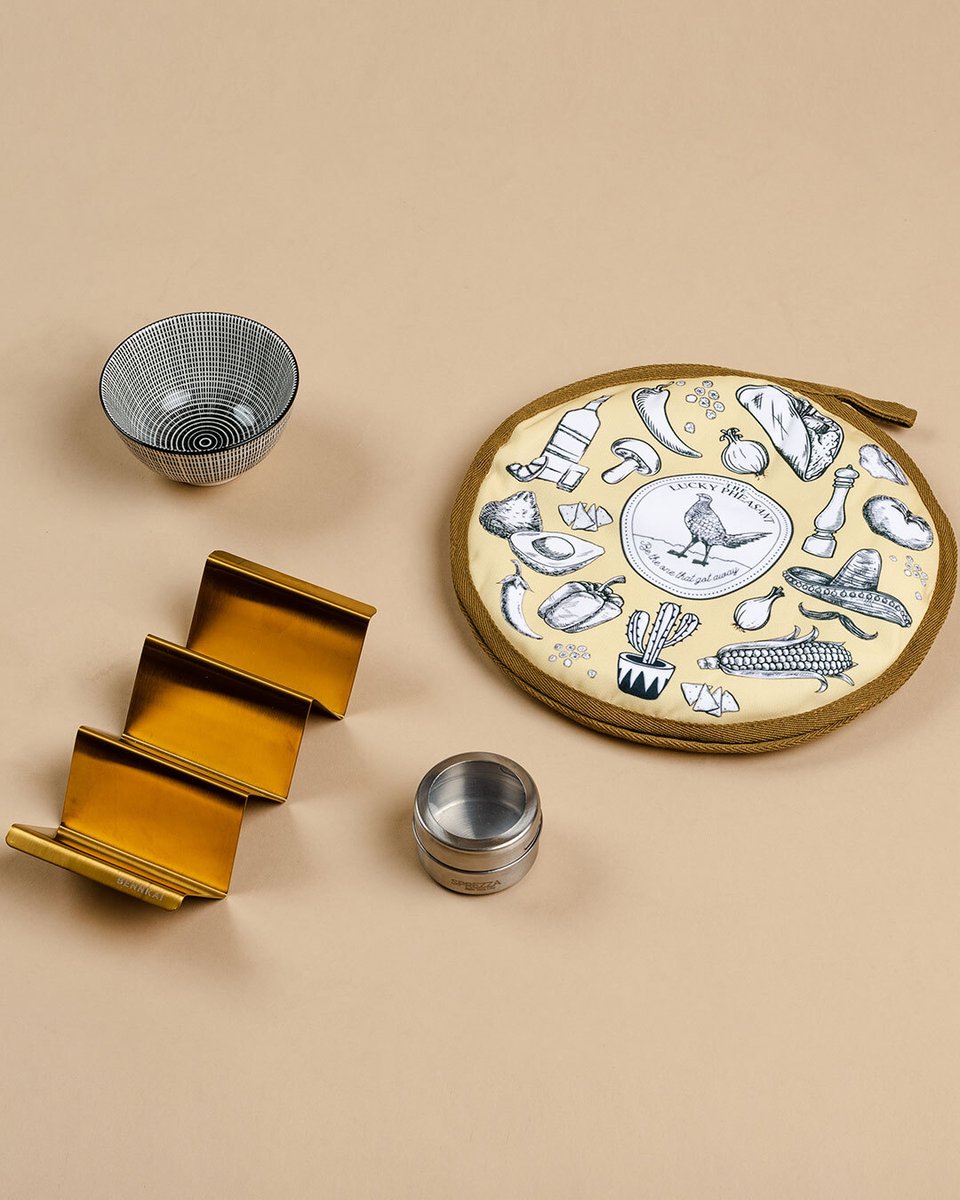 🌮NEW BOX DROP🌮 The TACO TUESDAY Box is here with all your essential needs for the perfect taco night. It comes with a tortilla warmer, seasonings shaker, side bowl, and taco stands! Grab yours today! bit.ly/2PgsPsU