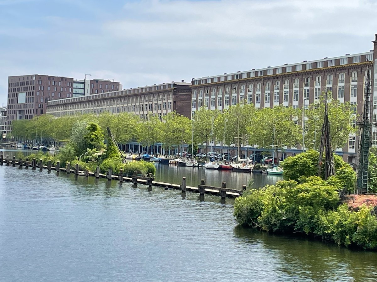 🏠TE KOOP! Zeeburgerkade 760 te Amsterdam. € 555.000,-

MOOI 3 KAMER APPARTEMENT INCLUSIEF PARKEERPLAATS MET  UITZICHT OP WATER.

Meer info ow.ly/ZKvV50FmxCU

Of neem contact op met onze makelaar uit Amsterdam Franca den Bieman:
ow.ly/g76350FmxCV
#Makelaar #Amsterdam