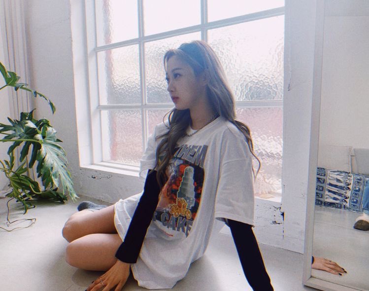 aerinjoon's tweet photo. — Ep. 1 of Dream Café

Cloud 9 ☁️ 

Who would have thought that his cringy tricks will work on her? He got her at his crazy mnemonics. She finds him weird but got her warm over a cup of Caramel latte. 

— Mark x Giselle AU #MarkSelle https://t.co/mNbDtehWmB