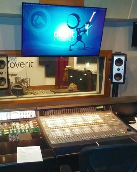 murraydogg77's tweet photo. Recent voice over recording session at Overit Studios, as always a great experience. More details coming soon! #trailervo #voiceover #voiceovertalent #voiceoveractor #professionalvoiceactor #volife #vo #voiceactor https://t.co/7L2P6gAHu0