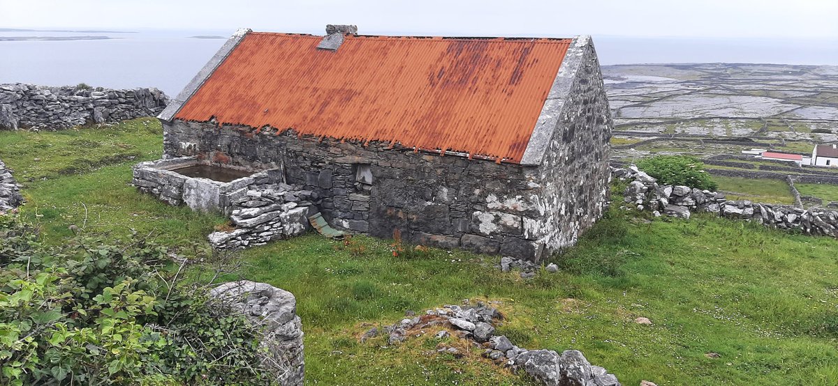 NighriobhfaNora's tweet photo. Inis Meáin.Má théann tú ann ná tabhair leat aon arán.Fial agus Fáiltiúil https://t.co/puxAE5Z2GM