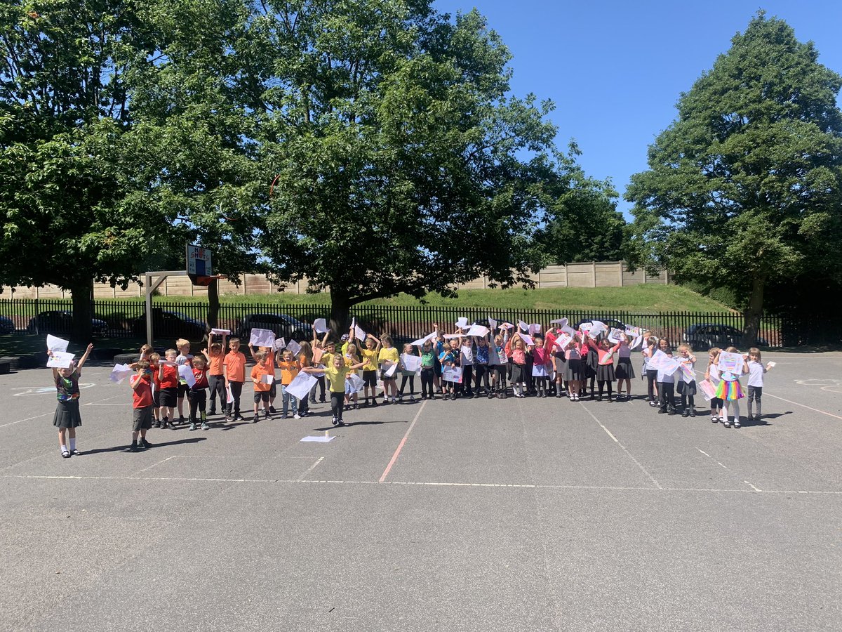 ASALeavers261's tweet photo. Key Stage One LOVED our Pride day celebrations! We danced to inclusive pop music, paraded around the yard and made a human rainbow 🌈 It has been fantastic to see the children so engaged! We’re proud to say we’re ally’s! 🏳️‍🌈🏳️‍⚧️ #ASABritishValues #ASADiversity @ASALeavers25 https://t.co/u1TYIdjWb3