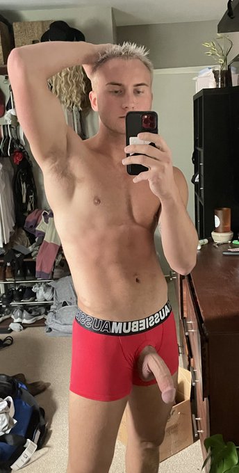 get on your knees https://t.co/Rkieyb1x8A