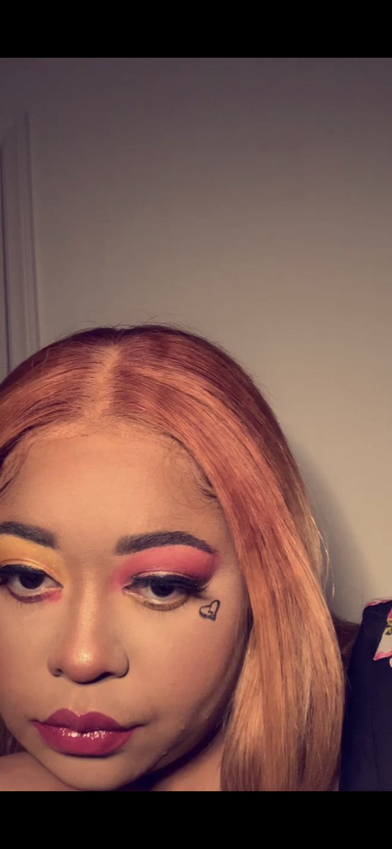 twerk4cth's tweet photo. a makeup look inspired by my favorite song from my favorite album, "castaway" #SGFGSpiritWeek #5SOS10Years https://t.co/OiKKMxm2QZ
