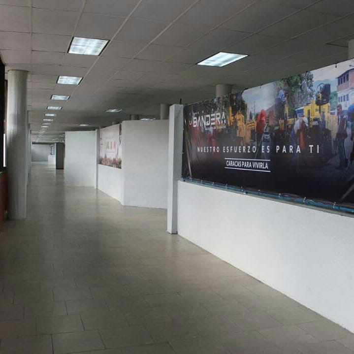 BatalladorCesar's tweet photo. 📣#Entérate || Reinauguran el terminal La Bandera, de #Caracas, uno de los principales del país, y de ahora en adelante los boletos se pueden adquirir de manera online, ingresando desde sus dispositivos móviles o computadoras, así lo informó la Alcaldesa de Caracas, @ErikaPSUV https://t.co/6vGR3LgFdb