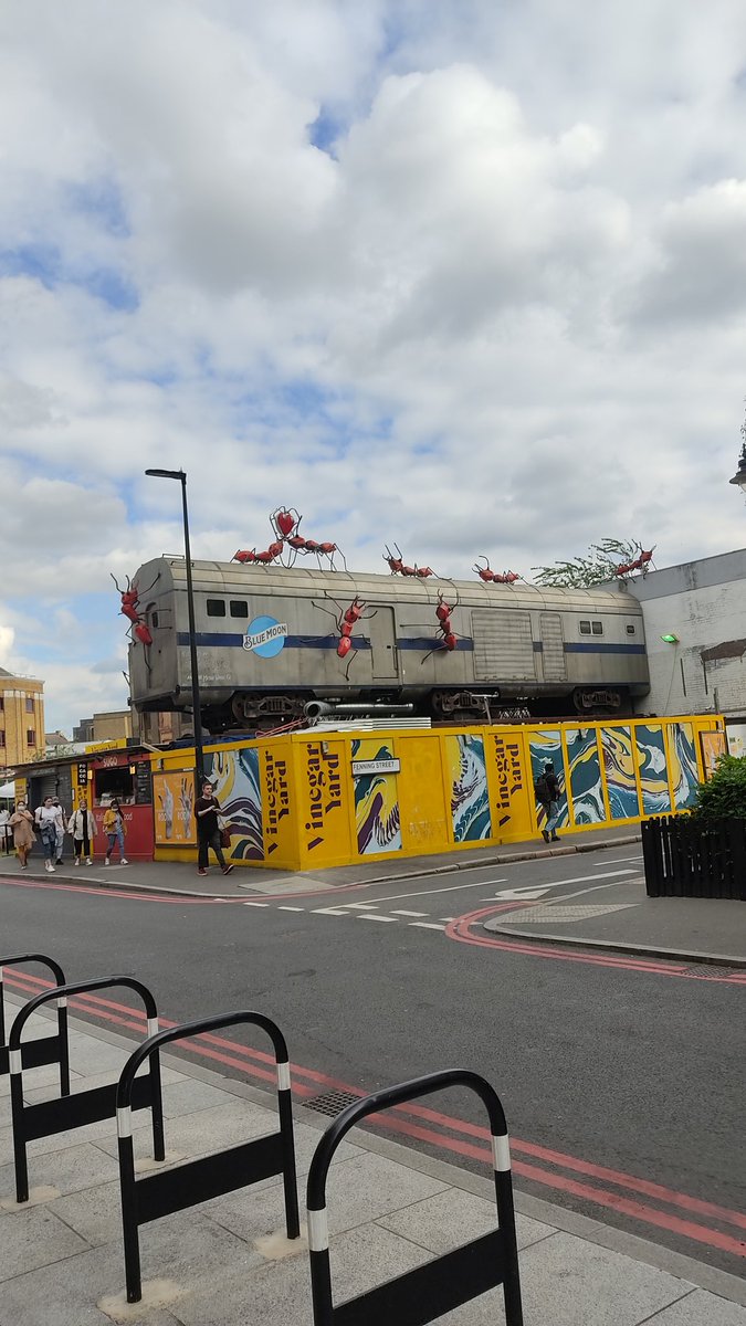 ロンドンには11月までいる予定なんだけど、暇なんだよね