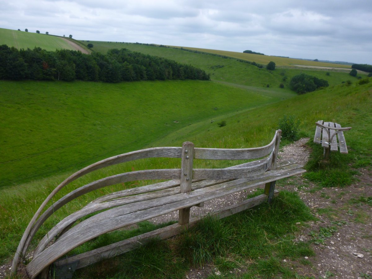 FFofum's tweet photo. Benches from today’s wander - the Poetry Bench on the @YorksWoldsWay overlooking Horse Dale & in Huggate....our Viking ancestors still haunting the place names! @MyFaveBench #eastriding #awalkaweek https://t.co/ARI9IeKkn2