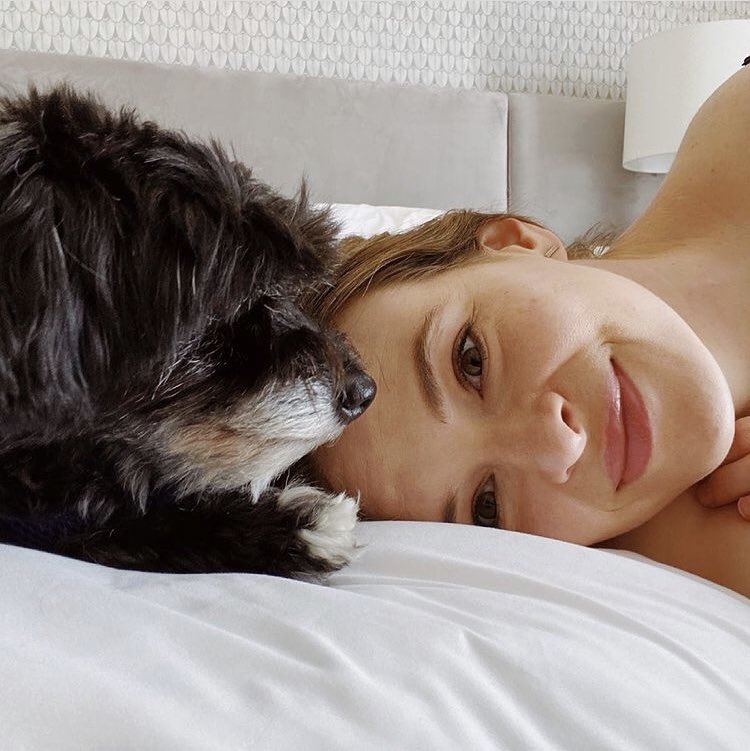 DPanabakerLA's tweet photo. “Lo que ve mi pantalla de Netflix.”

📸 Danielle via instagram https://t.co/nWCic4ypN0