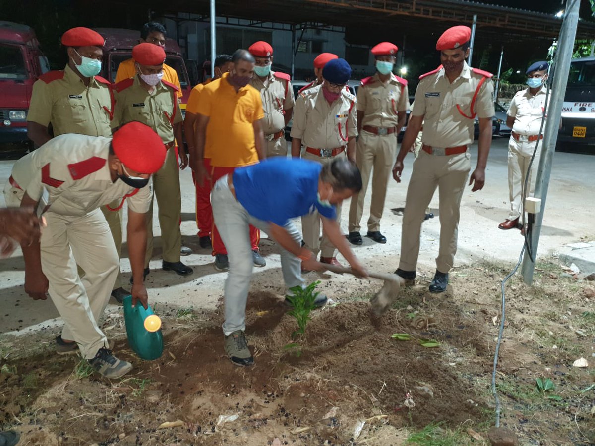 cfo_odisha's tweet photo. One tree one life.On the occasion of "Vanamahostav "planting trees with staff. FIRE PERSONNEL WITH FOREST OFFICIALS have started a plantation Movement throughout the state from 1st July and shall continue for one week. @IPR_Odisha @DGFS_HGs_CD @SRC_Odisha @homeodisha https://t.co/HkQQS1cVeK