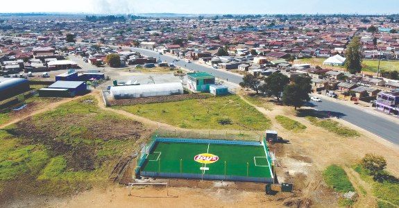 #Lays quer transformar embalagens em campos de futebol
buff.ly/2Uhu7bT
#falandoemesporte #futebolenegocio #LaysRePlay