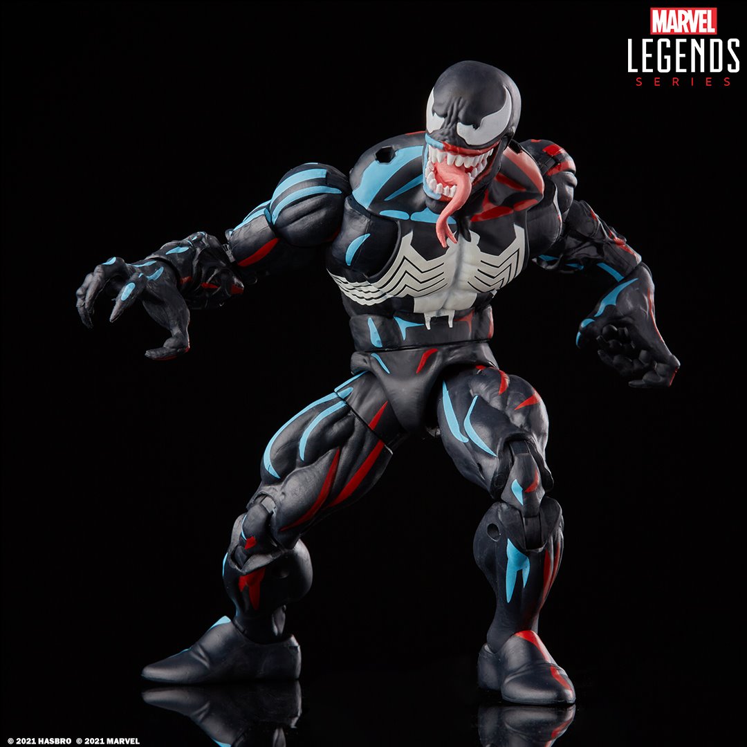 ExcluMagazine's tweet photo. JUST REVEALED : @hasbropulse Con 2021 Exclusive Venom figure (Retro Spider-Man cardback). More info to follow on this guy as we get closer to the convention. What do you make of this one?
...
#hasbro #hasbropulse #marvel #marvellegends #venom #spiderman #actionfigurenews https://t.co/po6nFKho9d