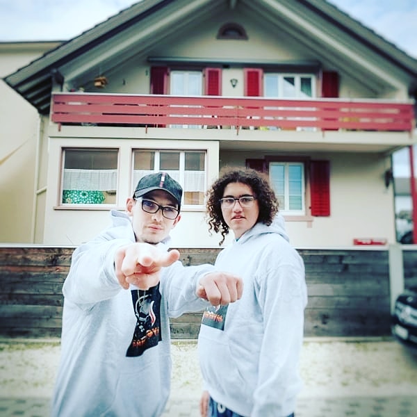 Royalcofficial1's tweet photo. RoyalcMusic Nr.1 #RoyalcMusic https://t.co/19euUtcG4d
