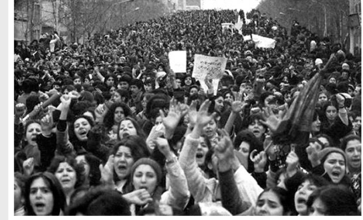 leylYes4krd1's tweet photo. @Reuters Turkey is becoming second Iran!
The images below are from Iran in 1978-79...
Women were demonstrating for their rights
Women got crashed brutally
Same is happening in #Turkey today!
#fascistTurkey
#HumanRightsViolations https://t.co/4fcFMLS8tF