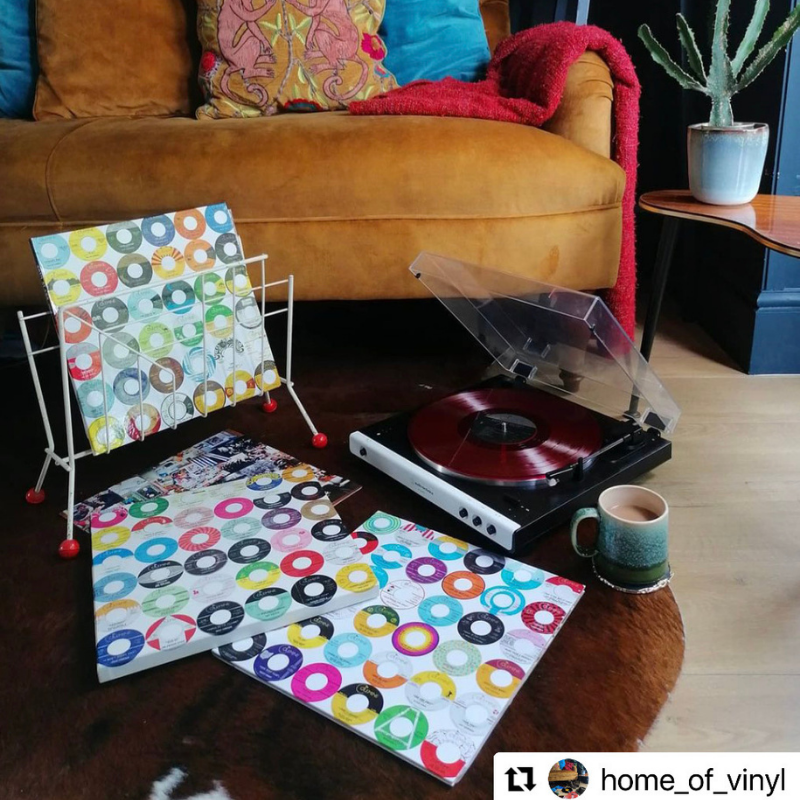 USAudioTechnica's tweet photo. #FanPhotoFriday: #Turntable on, world off. Thanks for sharing our AT-#LP60XBT, Instagram user @home_of_vinyl! https://t.co/lzhWG3WLoi https://t.co/WNkGHRPfSm