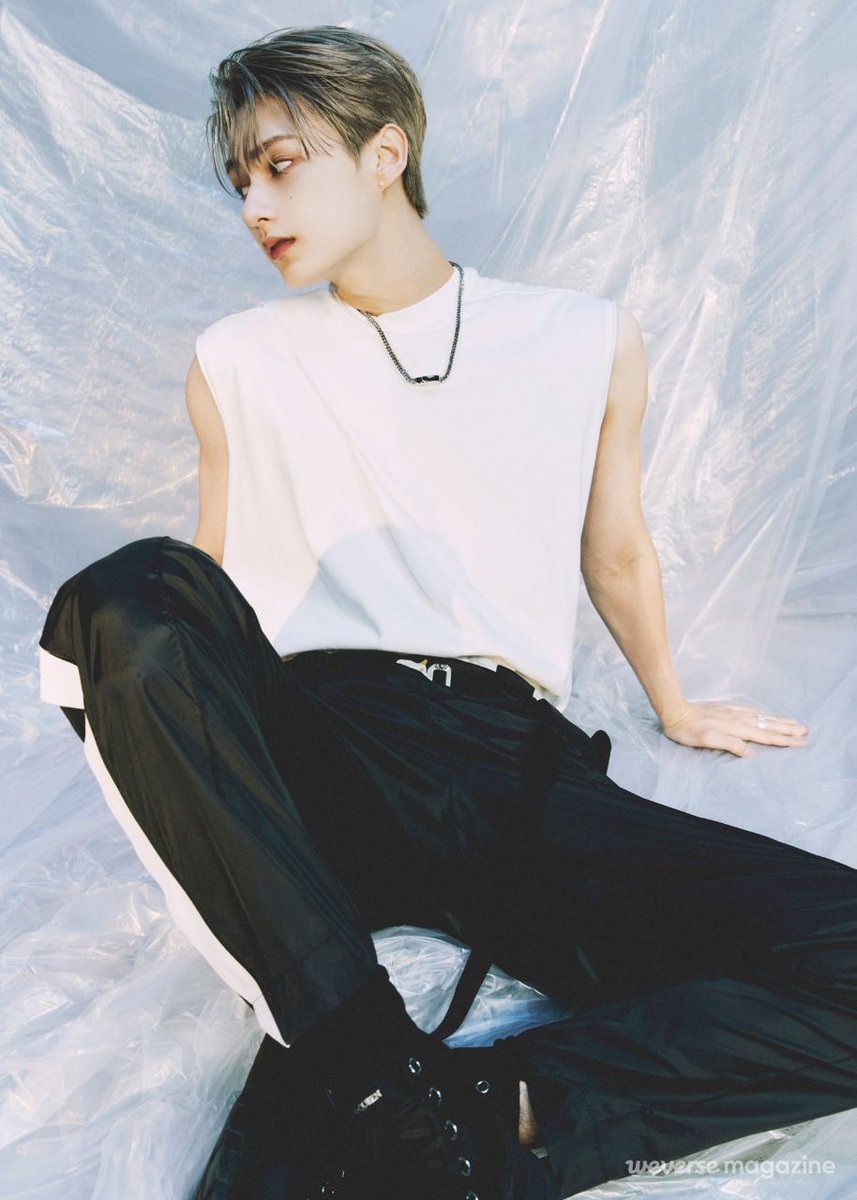 taevcious_'s tweet photo. [#JUN] for Weverse Magazine

#SEVENTEEN @pledis_17 https://t.co/UZKqee1MNq