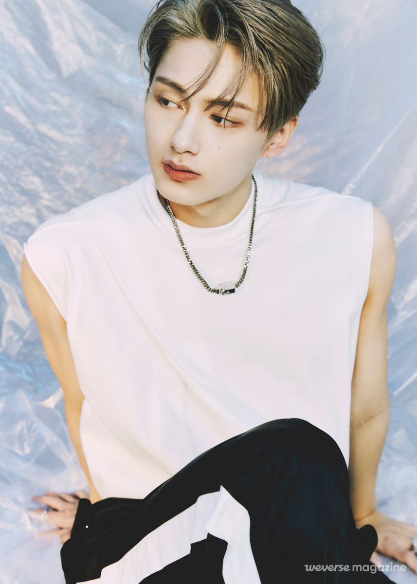 taevcious_'s tweet photo. [#JUN] for Weverse Magazine

#SEVENTEEN @pledis_17 https://t.co/MKbAtUmK3U