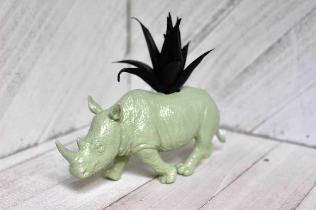 RepurposedT's tweet image. Quirky and fun, these novelty planters are sure to brighten up any room or desk. #rhino  #fun #novelty #unique #quirky #homedecor #green #zooanimals #planter #succulent #gifts #etsy #forsale #buynow #decor #girlboss #smallbusiness  etsy.com/listing/103101…