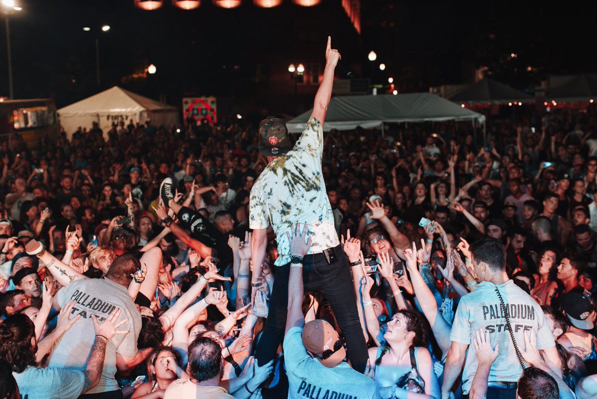 Should we put this on a hoodie? I think we put this on a hoodie.