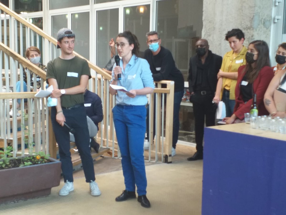 Ardhis_LGBT's tweet photo. Très heureux et heureuses d’avoir participé à la présentation du guide de la @FedeSolidarite antenne Île de france pour l’accueil des personnes #LGBTQI 🏳️‍🌈🏳️‍⚧️ dans l’hébergement qui valorise l’expertise des associations communautaires https://t.co/EIWlFtSmVZ