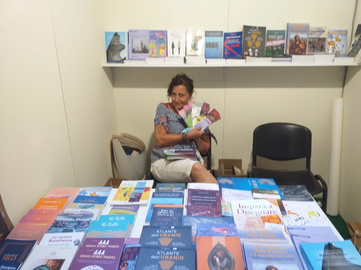multimageED's tweet image. Veniteci a trovare al salone del libro e dell&apos;editoria di Napoli @NCL_info napolicittalibro.it