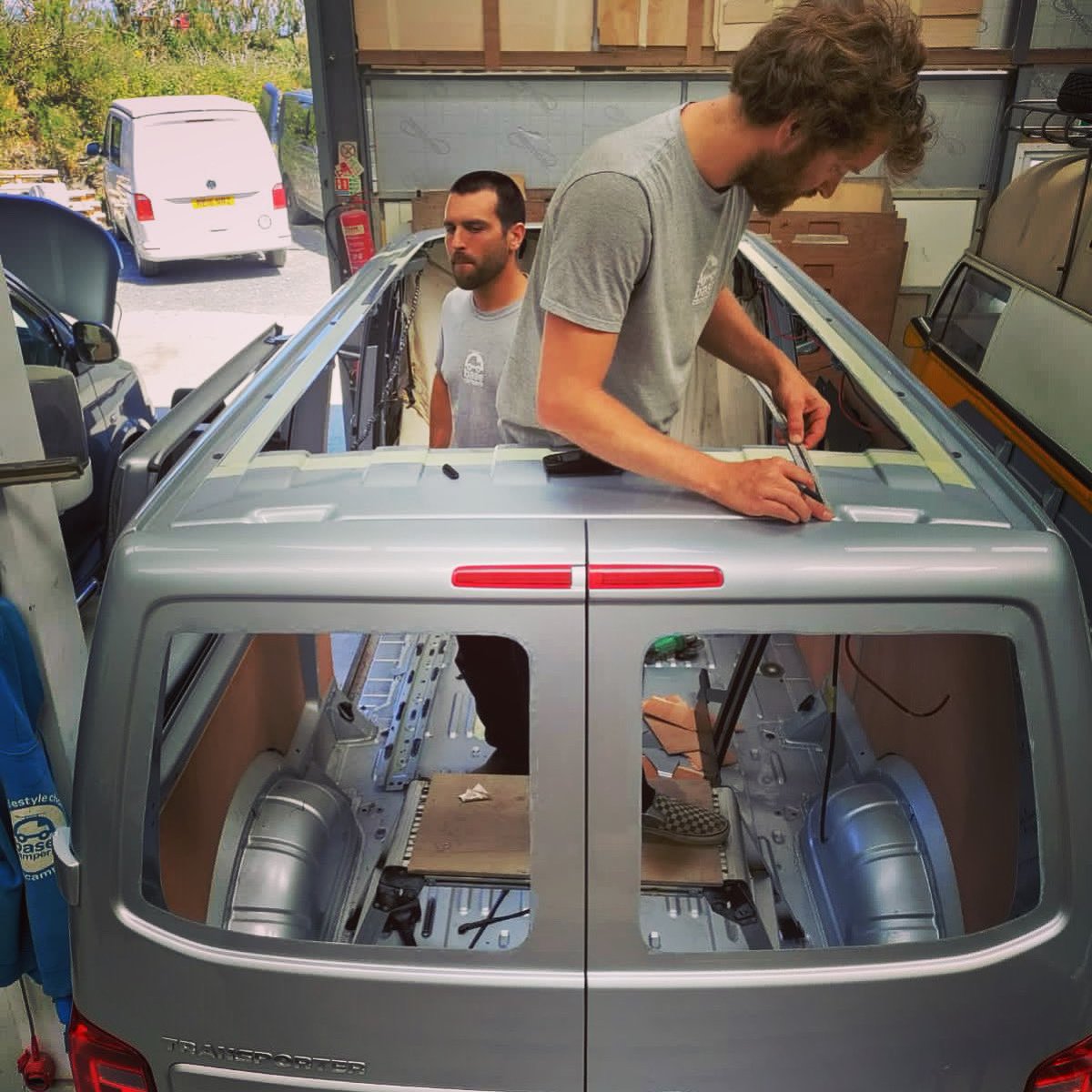 #workshoplife ....just cutting holes in vans!This one is a full conversion in progress, watch this space
#vwcamper #vwcampervan #vwcamperconversion #vanlifeproject #vanlifeuk #vanlifemovement #vanlifecommunity #vanlifeideas #workshopdiaries #campervansofinstagram #vanagon