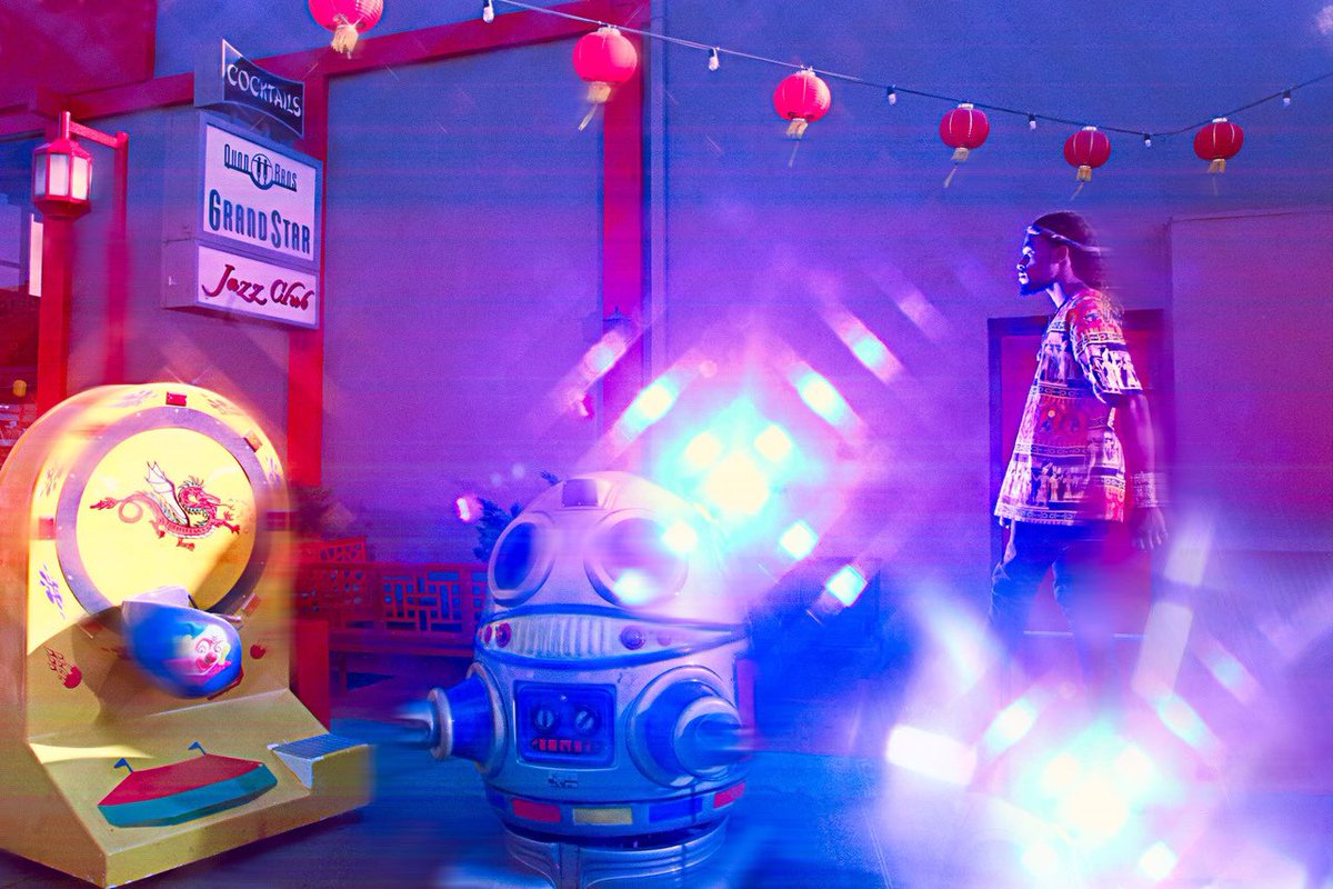 LVisualdirector's tweet photo. Chinatown, a throwback to the distant future 🏮

Fun fact, @DUCKWRTH actually stood on a step stool in that pond before we promptly got kicked out 😬 https://t.co/Fraty2Y1QW