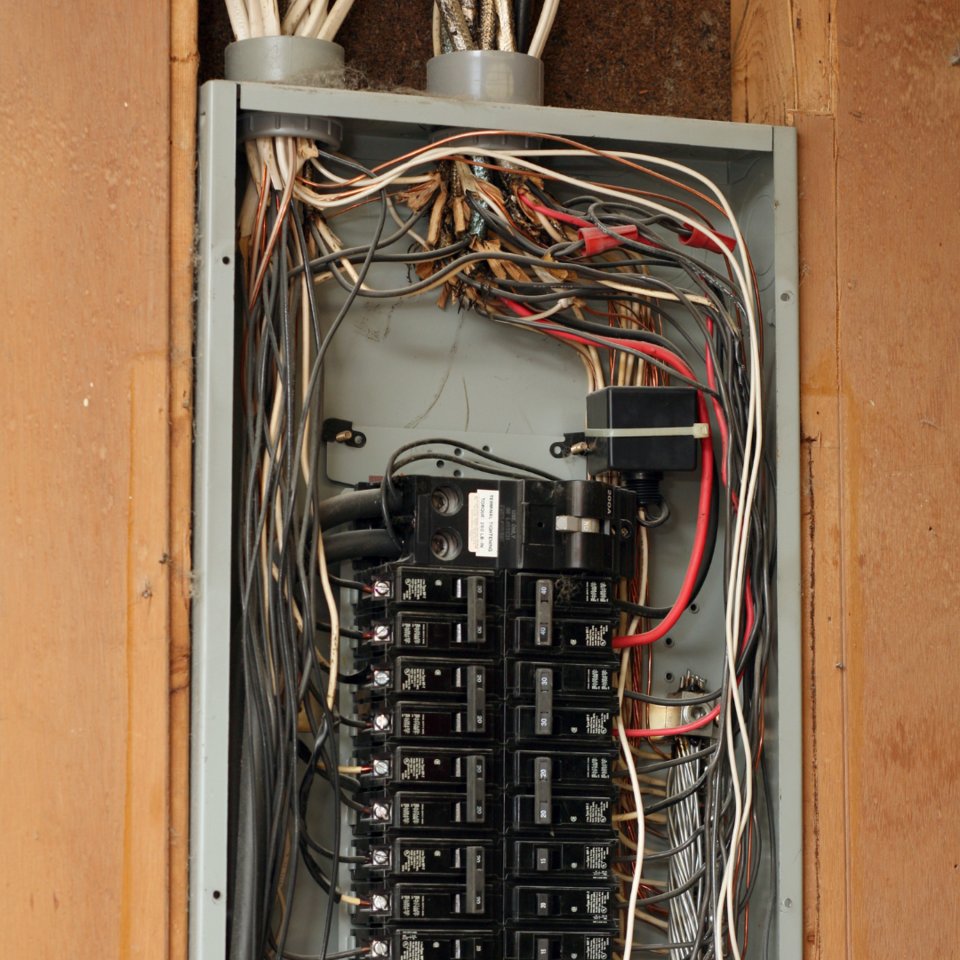 Whether you need residential or commercial service, we can arrange for your upgrade.
.
.
.
#electrician #denver #homelighting #lighting #denverhomes #exteriordesign #homes #electrical #homerenovation #jellyfishlighting #homesecurity #decorating #outdoorlights