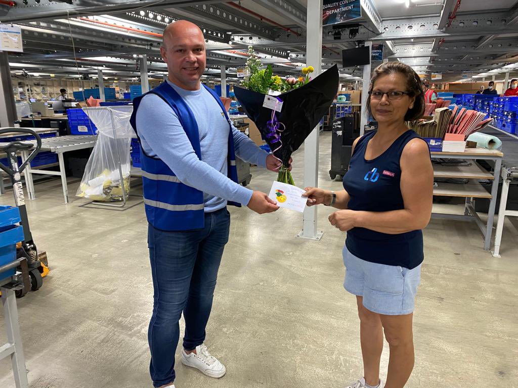 Modexpress2's tweet photo. 🏆Meet our newest employee of the month; Shirley Koster! 

😍AMAZING! What a tough cookie this lady is! Shirley has been a rock solid member of our organization for more than 12,5 years now. She always ensures that the @NAKDfashion VAS-department runs smoothly! #modexpress #stars https://t.co/FOtEBxqGMa