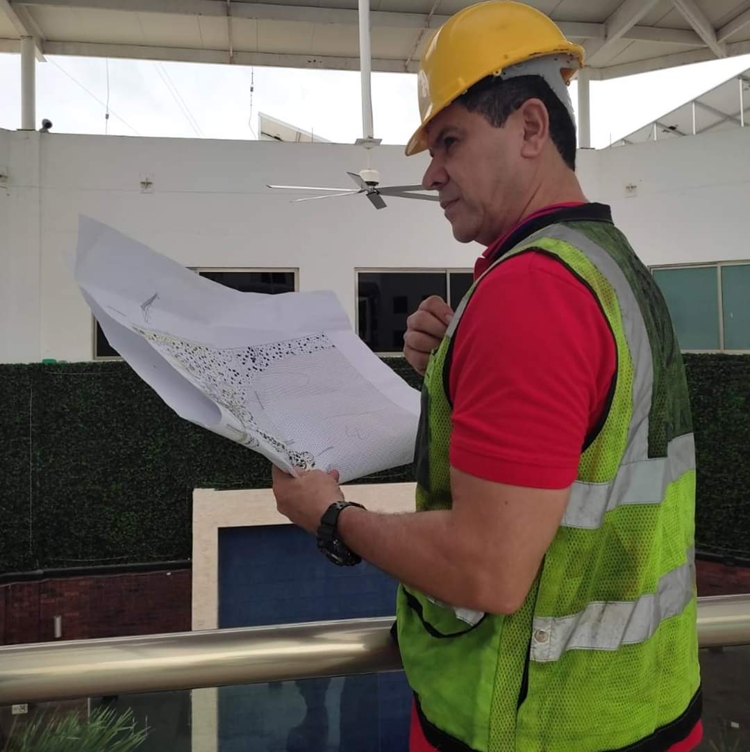 Bienvenido #Julio  - Hoy en especial quiero desear un feliz día y mi reconocimiento a las y los colegas que con su gran ingenio contribuyen al desarrollo y transformación de México. #FelizDiaDelIngeniero 💪