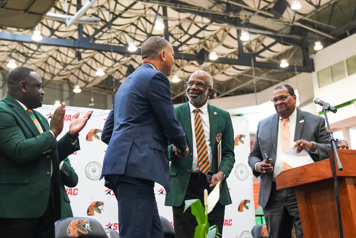 FAMUAthletics's tweet photo. 𝐈𝐓'𝐒 𝐎𝐅𝐅𝐈𝐂𝐈𝐀𝐋!

@FAMUAthletics 🤝 @theswac 

#FAMU | #FAMULY | #FangsUp🐍 https://t.co/n55XxRpj6R
