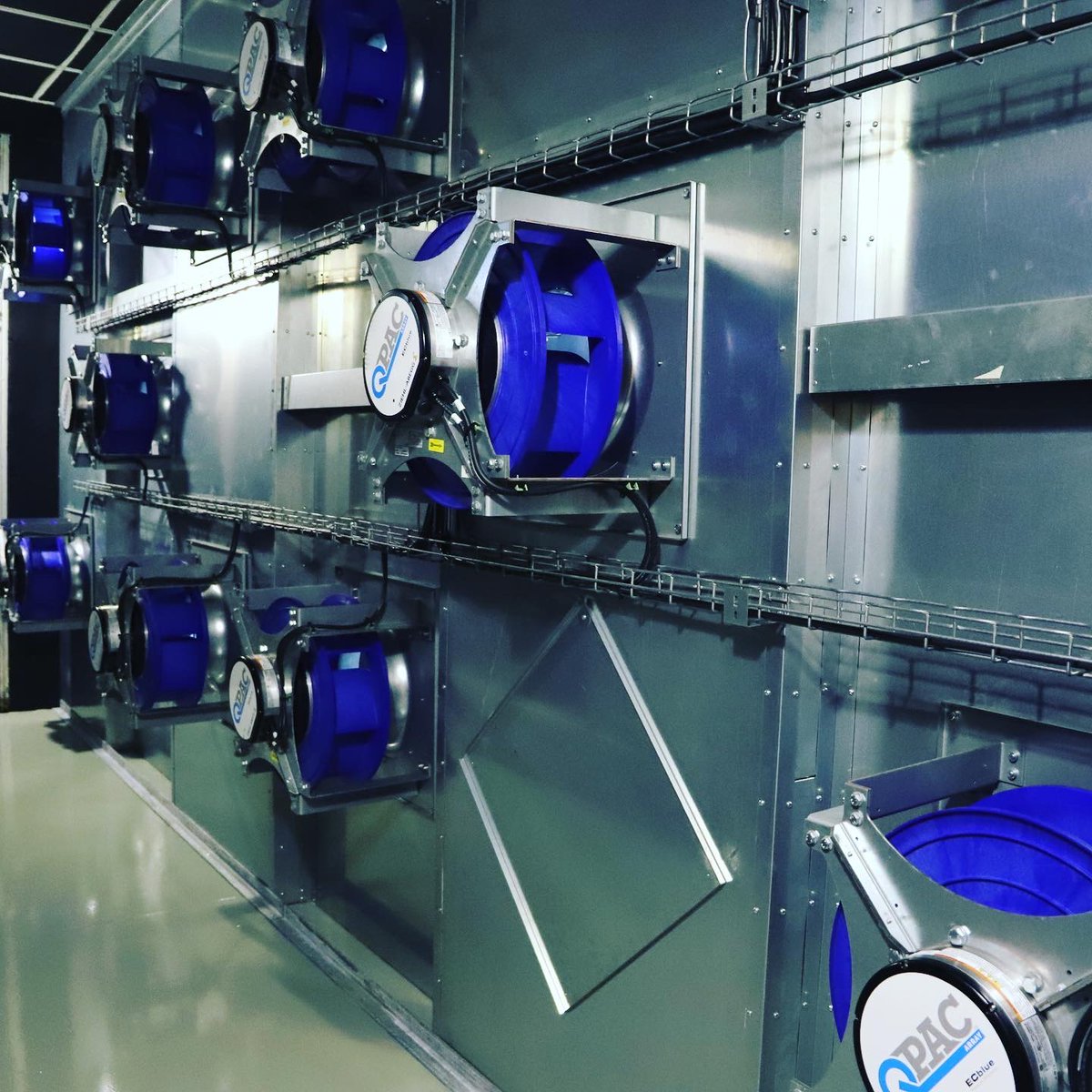 GrunauCompany's tweet photo. #Clean, #efficient, #modern fan array vs. ancient and clunky, 1960’s fan for a renovated #airhandler for a large facility. What a difference! 
.
.
.
#hvac #installation #facilities #upgrade #new #efficiency #ac #grunau https://t.co/55juPPSZ1z